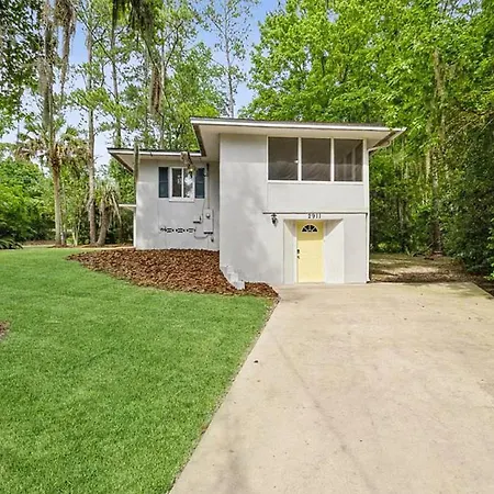 4Br House Next To Ben Hill Stadium